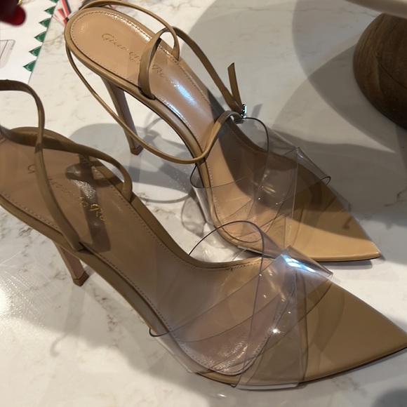 BRAND NEW! Gianvito Rossi! Never worn Designer Heels - Picture 2 of 8